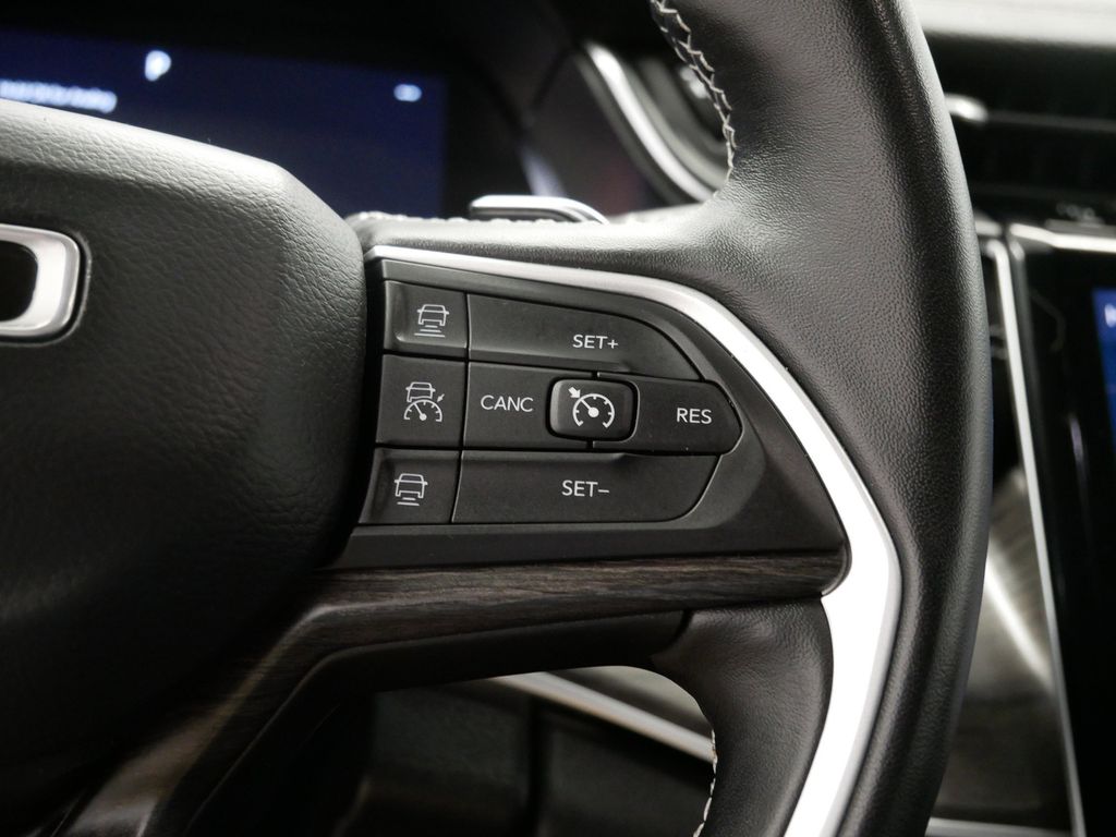 2022 Jeep Grand Cherokee L Limited Edition 28