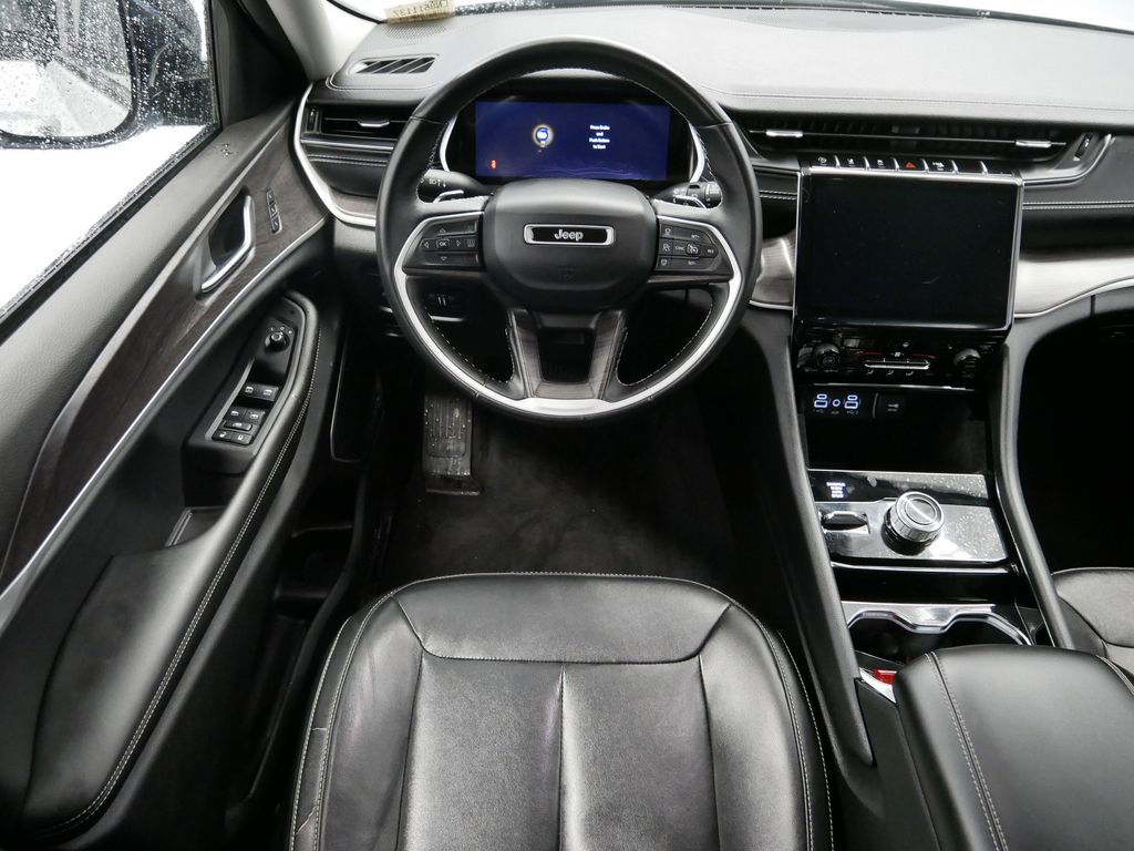 2022 Jeep Grand Cherokee L Limited Edition 8