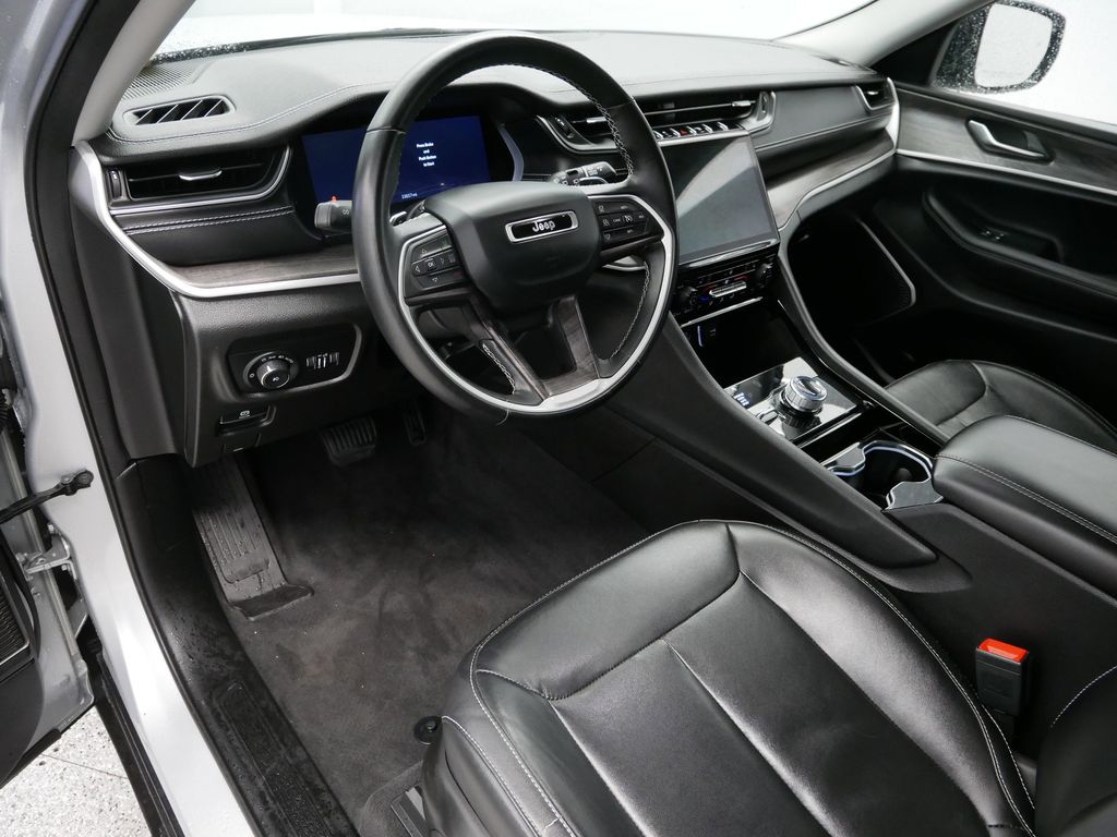 2022 Jeep Grand Cherokee L Limited Edition 2
