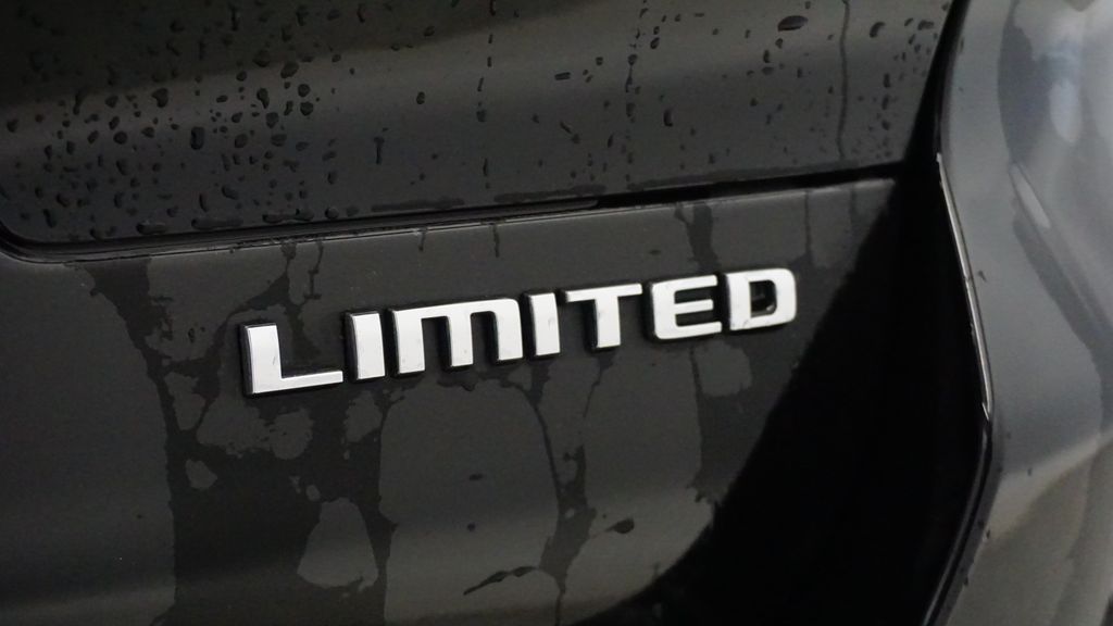 Thumbnail: 2023 Jeep Grand Cherokee L - 22