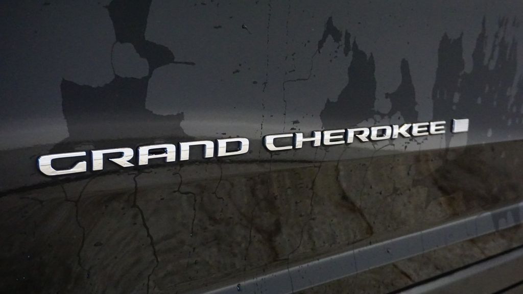 Thumbnail: 2023 Jeep Grand Cherokee L - 7