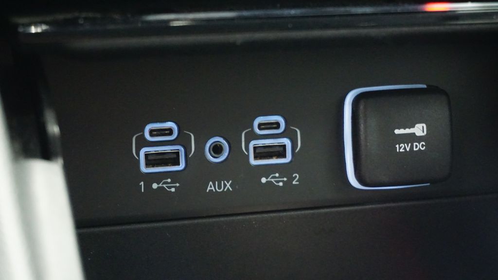 Thumbnail: 2023 Jeep Grand Cherokee L - 32