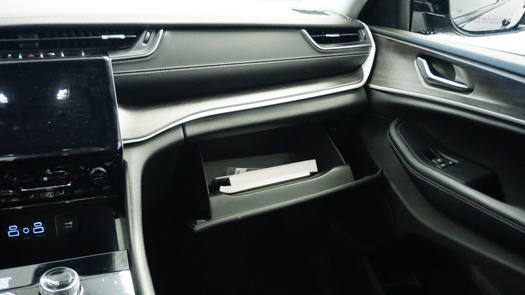 Thumbnail: 2023 Jeep Grand Cherokee L - 27