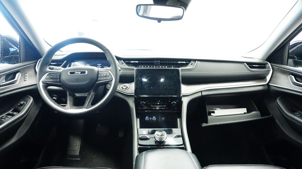 Thumbnail: 2023 Jeep Grand Cherokee L - 2