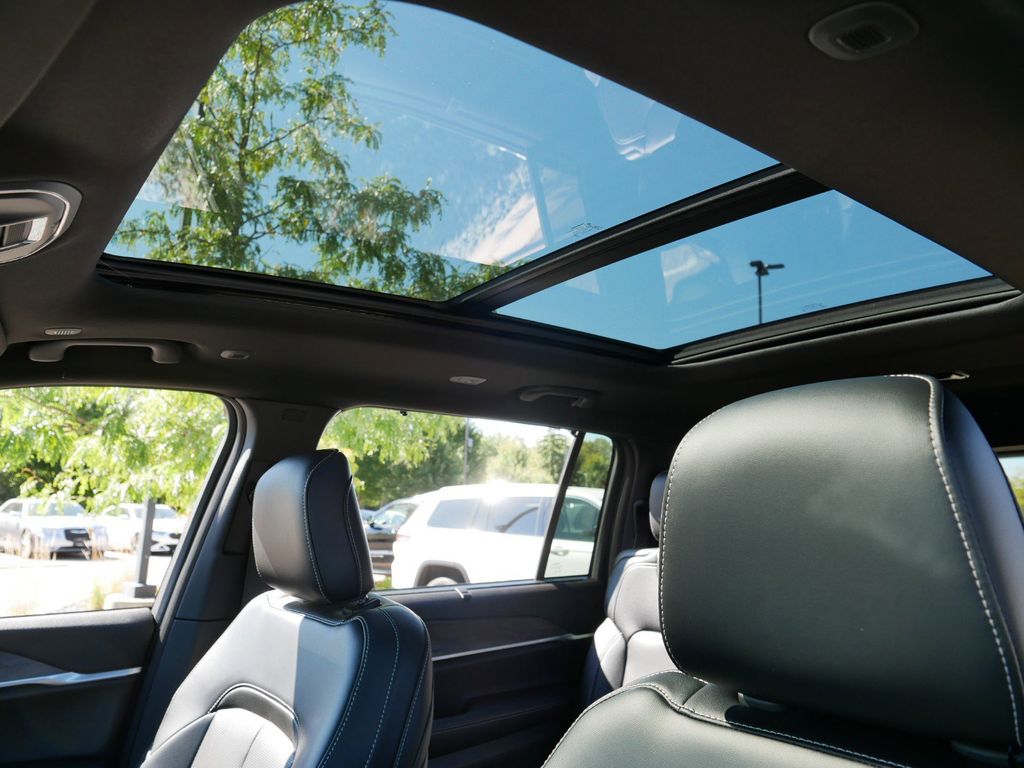 Thumbnail: 2025 Jeep Grand Cherokee L - 26