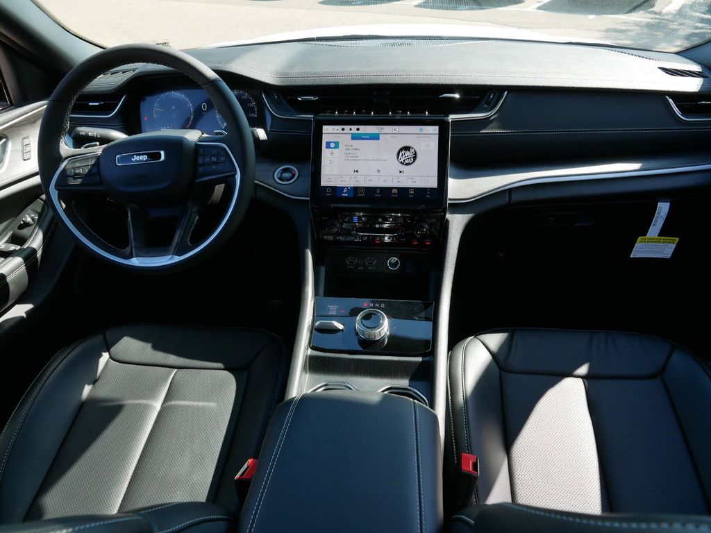 Thumbnail: 2025 Jeep Grand Cherokee L - 2