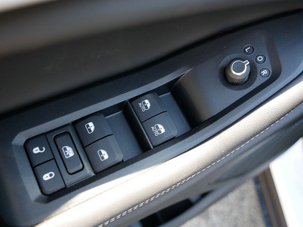 Thumbnail: 2025 Jeep Grand Cherokee L - 37