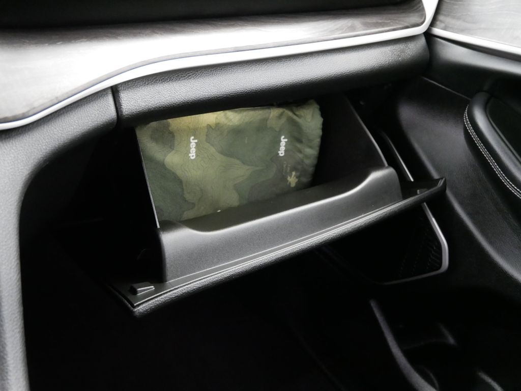 2021 Jeep Grand Cherokee L Limited Edition 44