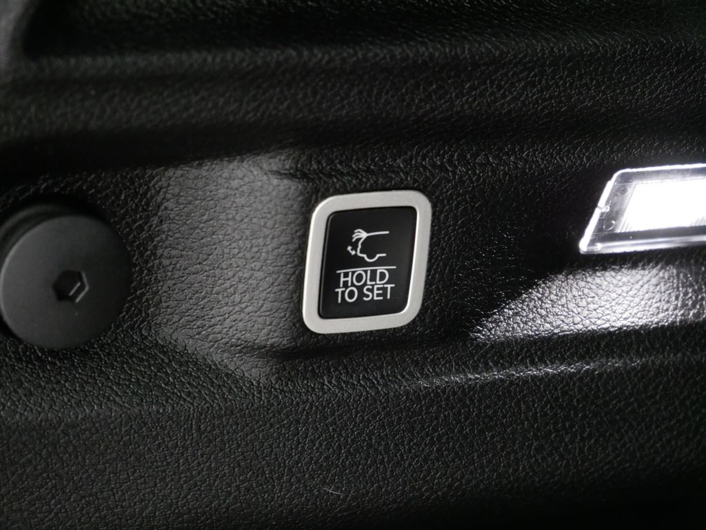 2021 Jeep Grand Cherokee L Limited Edition 19