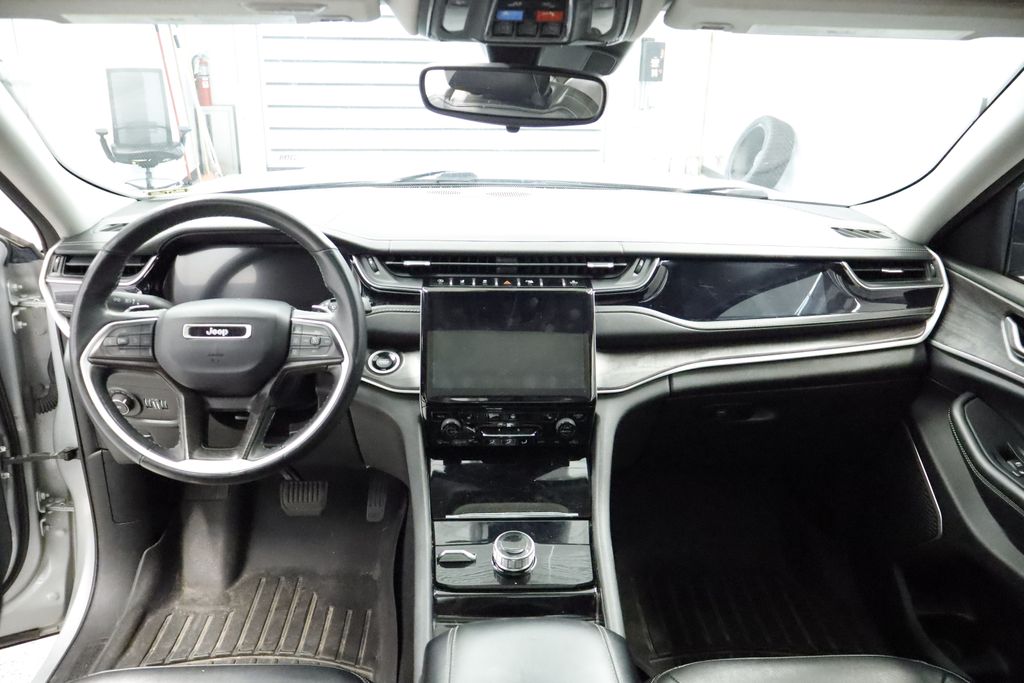 Thumbnail: 2022 Jeep Grand Cherokee L - 8