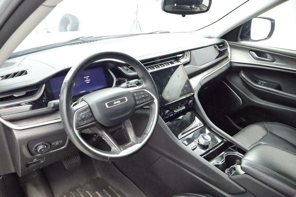 Thumbnail: 2022 Jeep Grand Cherokee L - 2