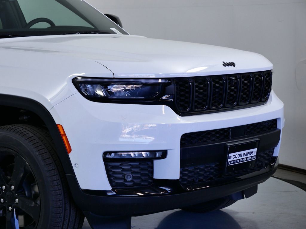 Thumbnail: 2025 Jeep Grand Cherokee L - 18