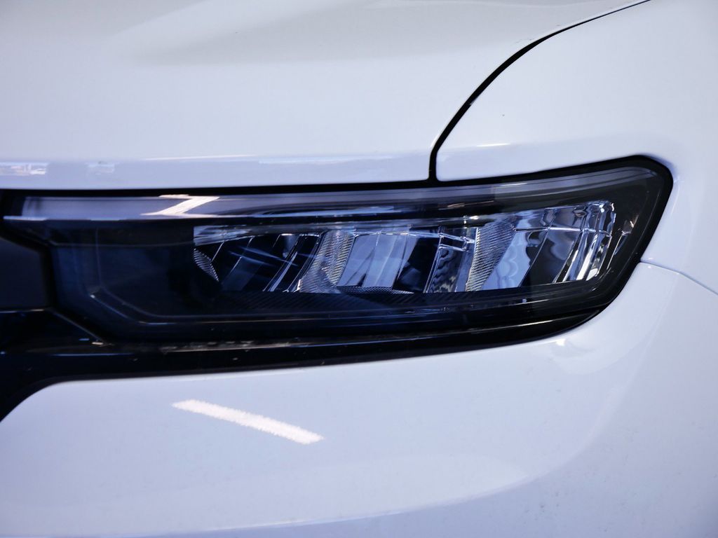 Thumbnail: 2025 Jeep Grand Cherokee L - 25