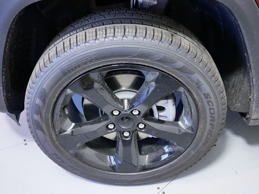 Thumbnail: 2025 Jeep Grand Cherokee L - 27