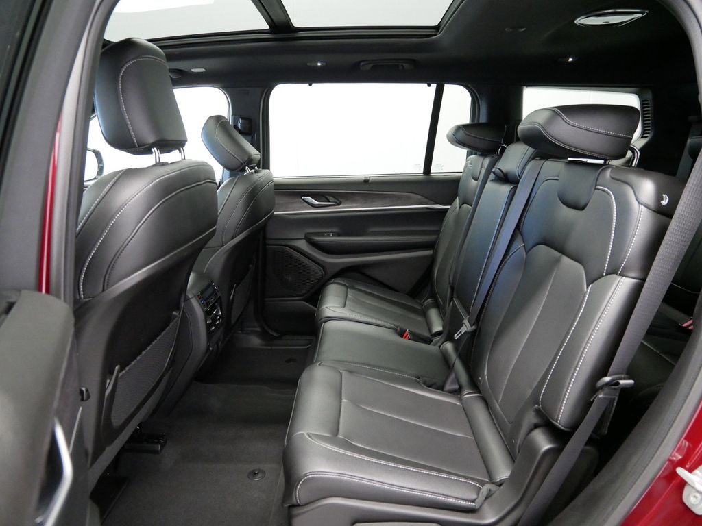 Thumbnail: 2025 Jeep Grand Cherokee L - 28