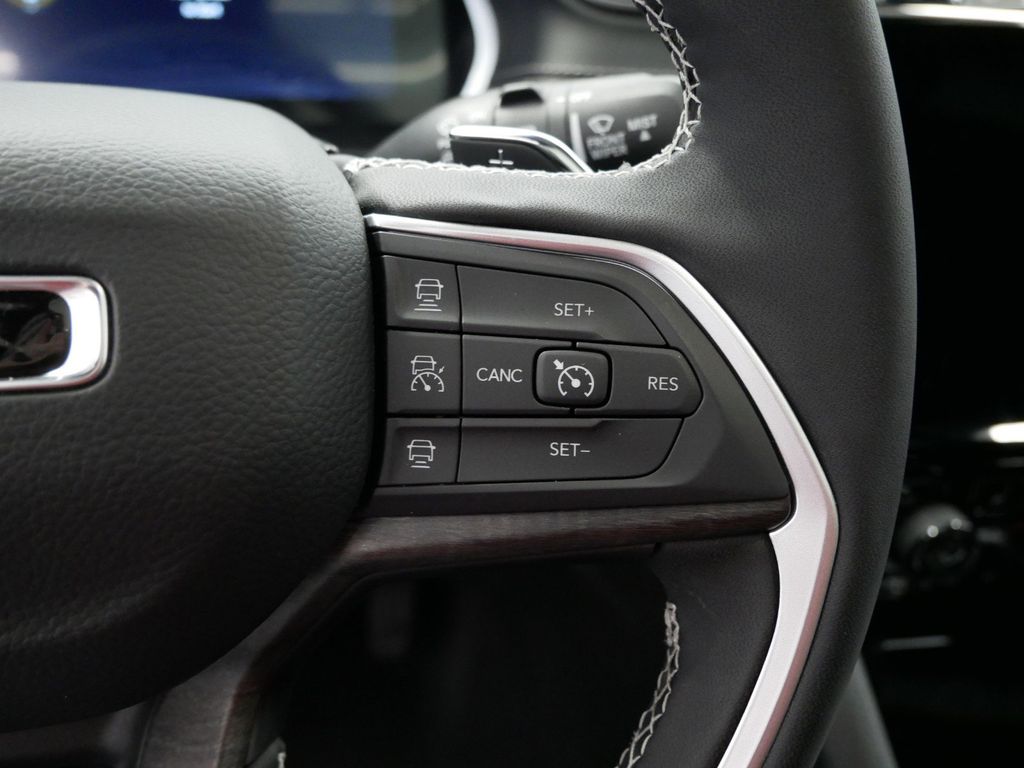 Thumbnail: 2025 Jeep Grand Cherokee L - 41