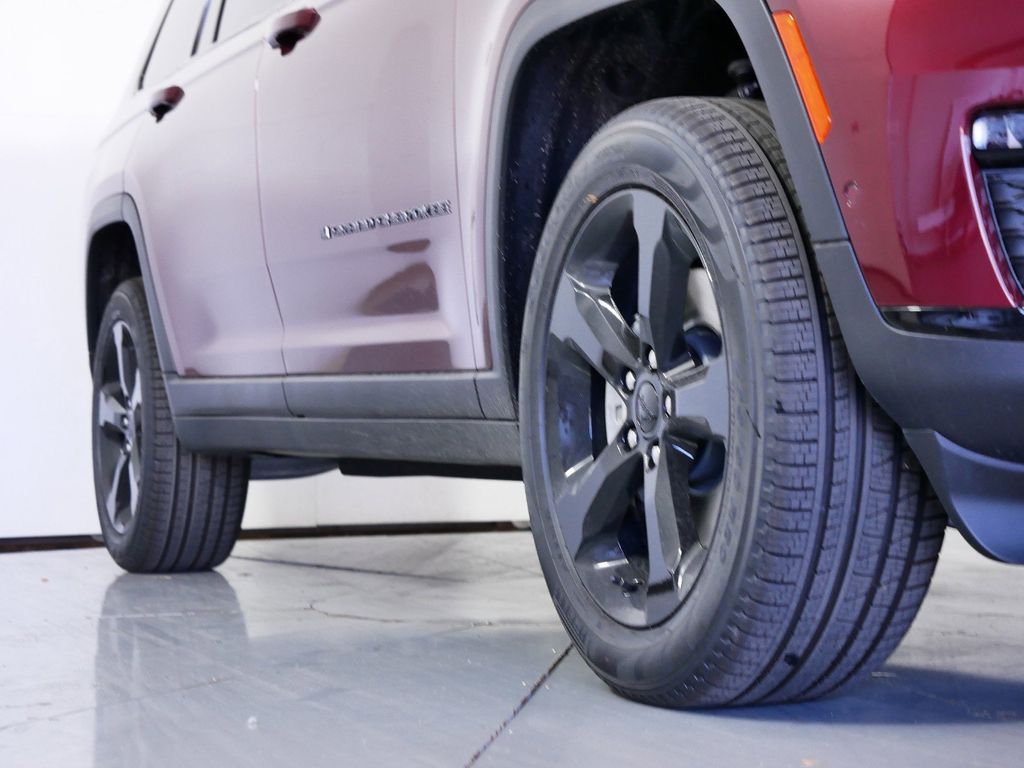 Thumbnail: 2025 Jeep Grand Cherokee L - 8