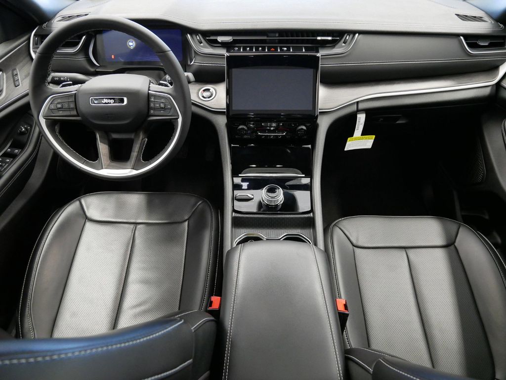 Thumbnail: 2025 Jeep Grand Cherokee L - 13