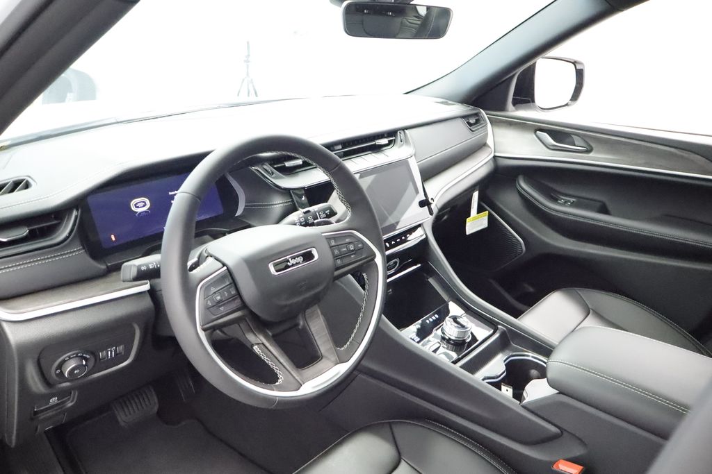 Thumbnail: 2026 Jeep Grand Cherokee L - 2