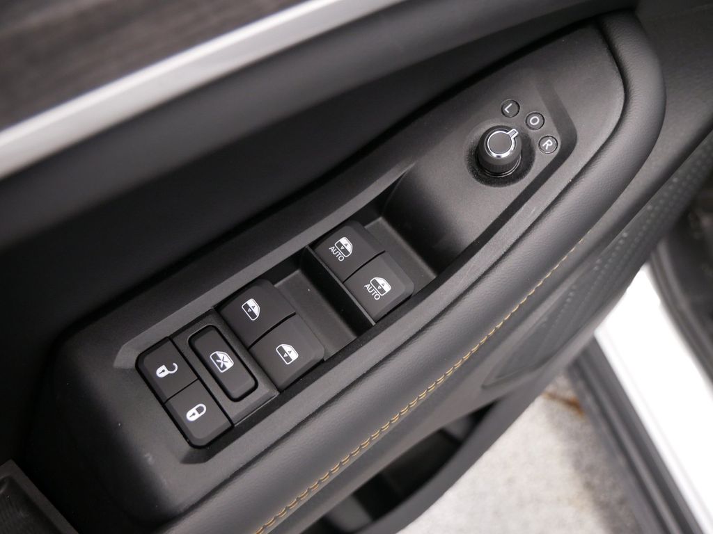 Thumbnail: 2026 Jeep Grand Cherokee L - 20