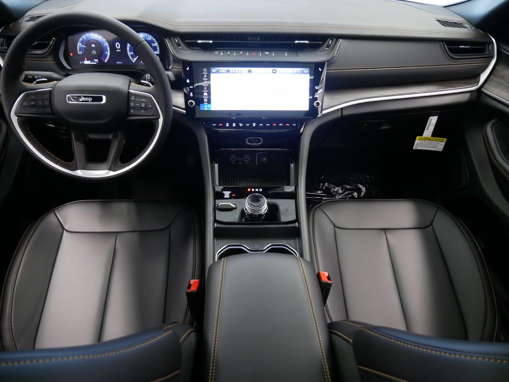 Thumbnail: 2026 Jeep Grand Cherokee L - 2