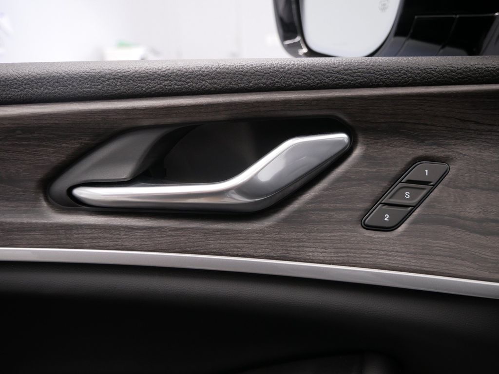 Thumbnail: 2026 Jeep Grand Cherokee L - 21