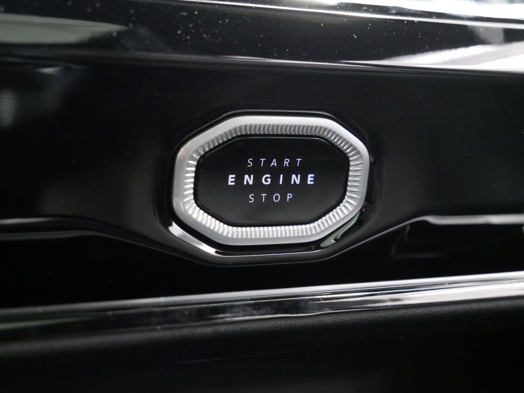 Thumbnail: 2026 Jeep Grand Cherokee L - 28