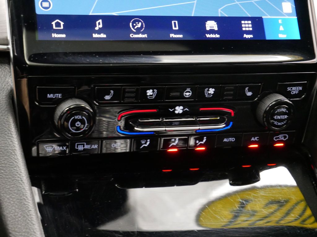 Thumbnail: 2024 Jeep Grand Cherokee L - 44