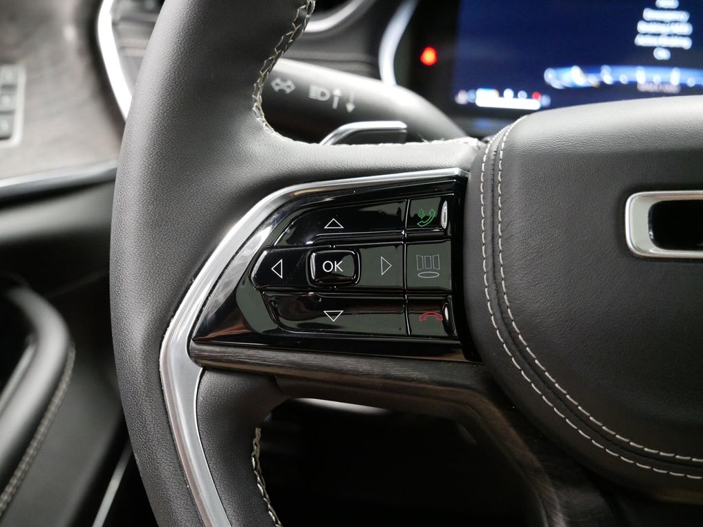 Thumbnail: 2024 Jeep Grand Cherokee L - 33