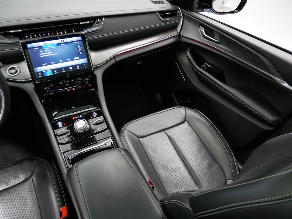 Thumbnail: 2024 Jeep Grand Cherokee L - 24