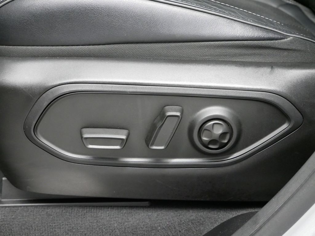 Thumbnail: 2024 Jeep Grand Cherokee L - 17