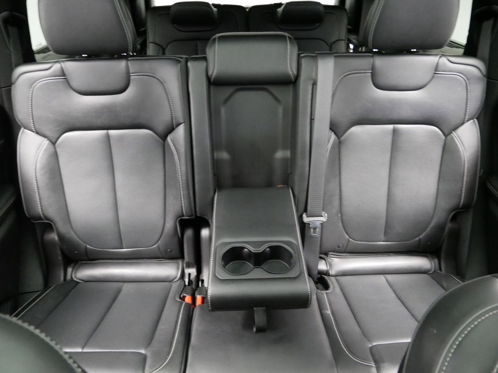 Thumbnail: 2024 Jeep Grand Cherokee L - 29