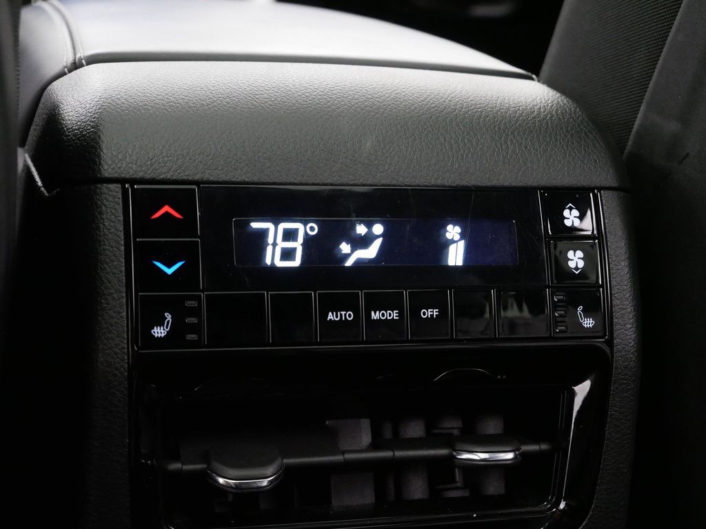 Thumbnail: 2024 Jeep Grand Cherokee L - 26