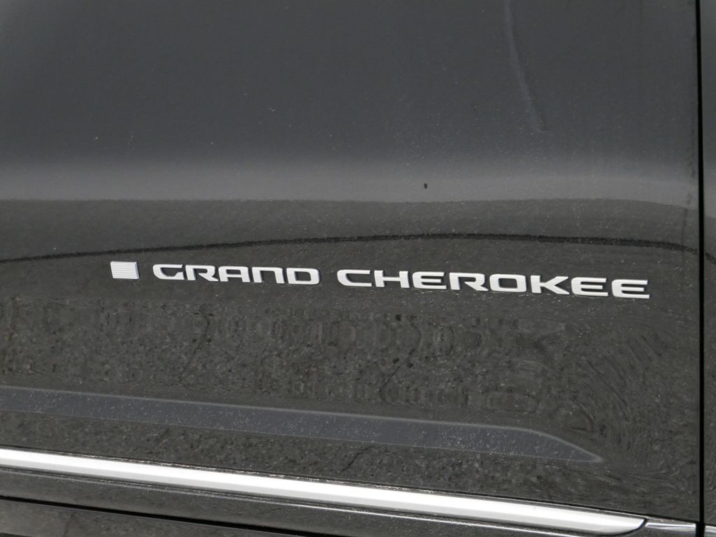 Thumbnail: 2022 Jeep Grand Cherokee L - 53