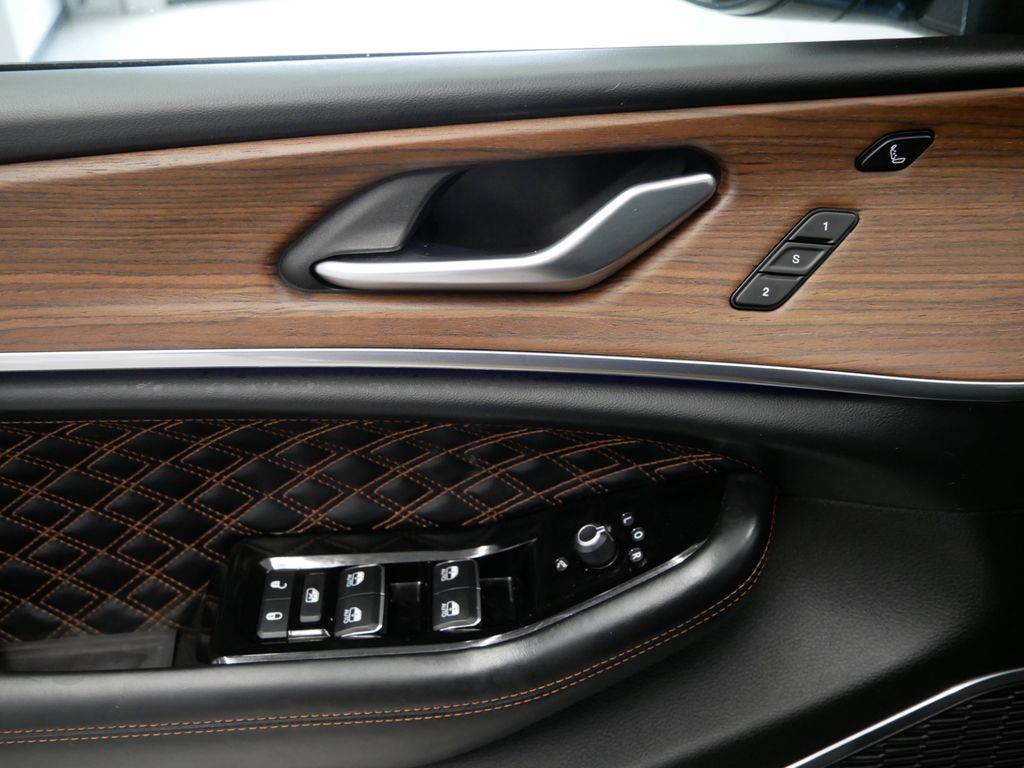 Thumbnail: 2022 Jeep Grand Cherokee L - 23