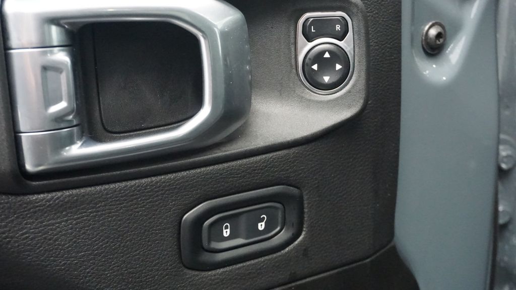 Thumbnail: 2024 Jeep Wrangler - 37