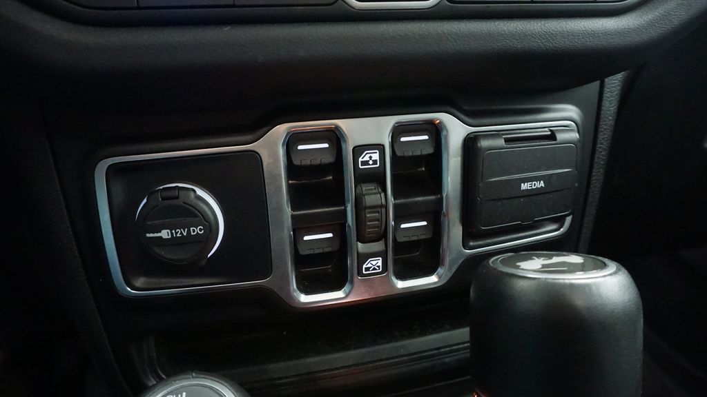 Thumbnail: 2024 Jeep Wrangler - 46