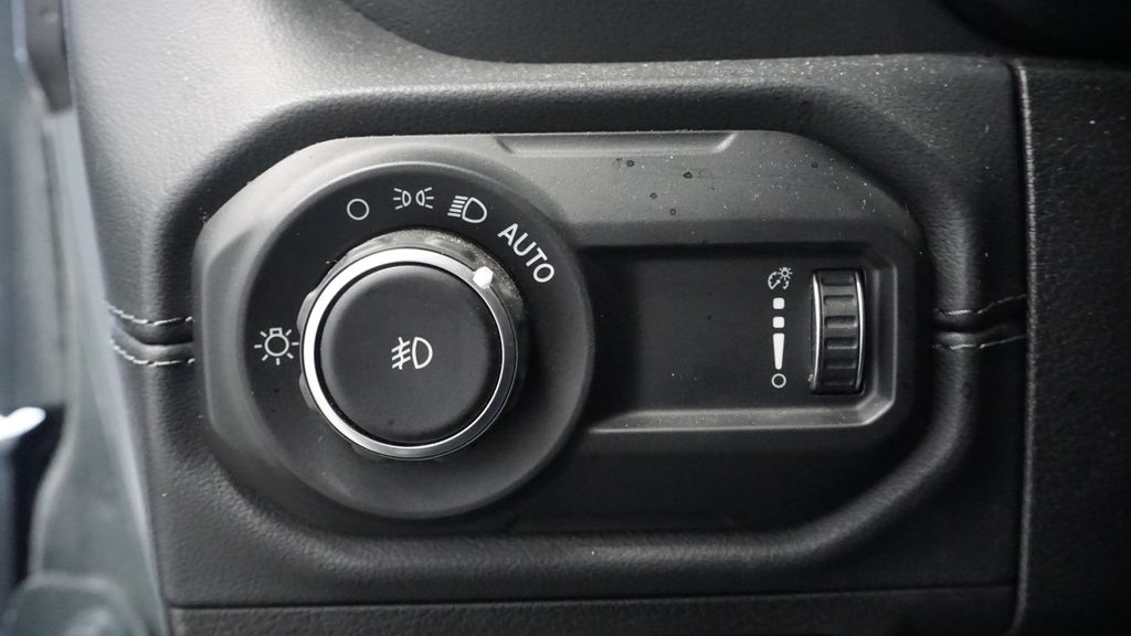 Thumbnail: 2024 Jeep Wrangler - 39