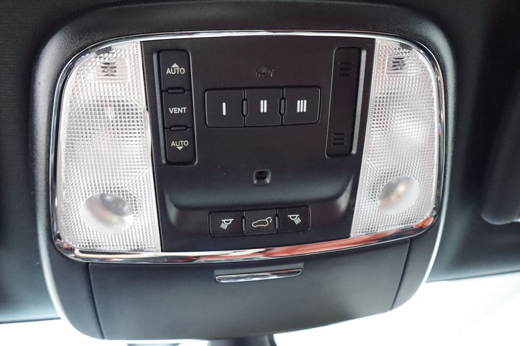 Thumbnail: 2019 Dodge Durango - 26
