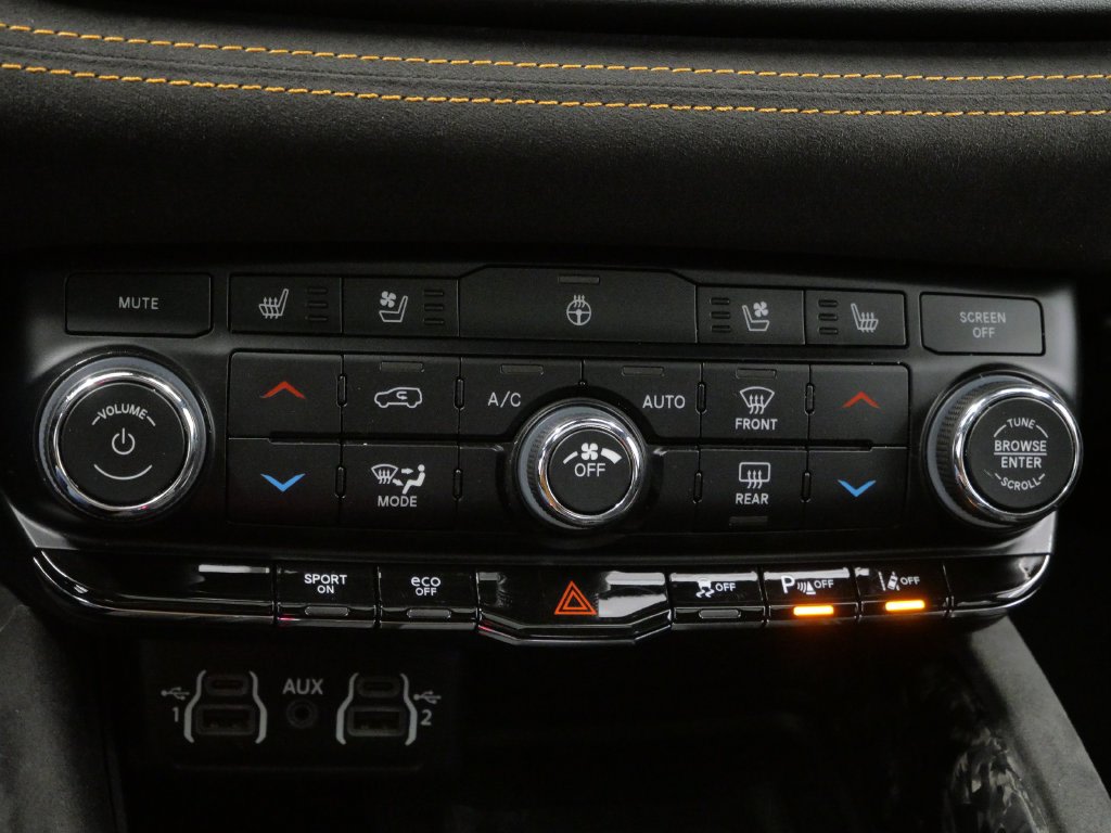 Thumbnail: 2022 Dodge Durango - 23
