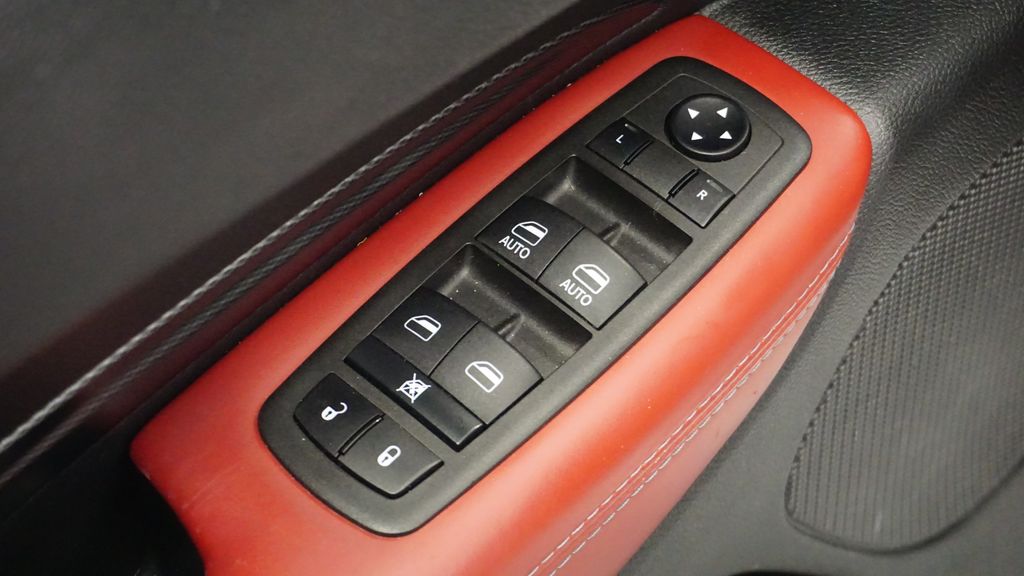 Thumbnail: 2022 Dodge Durango - 31