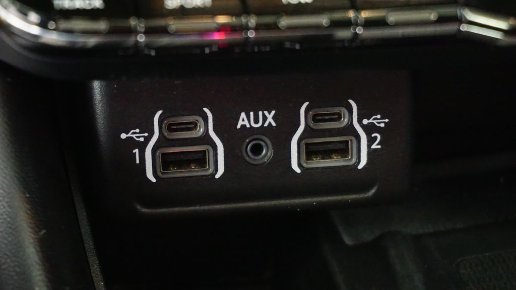 Thumbnail: 2022 Dodge Durango - 34