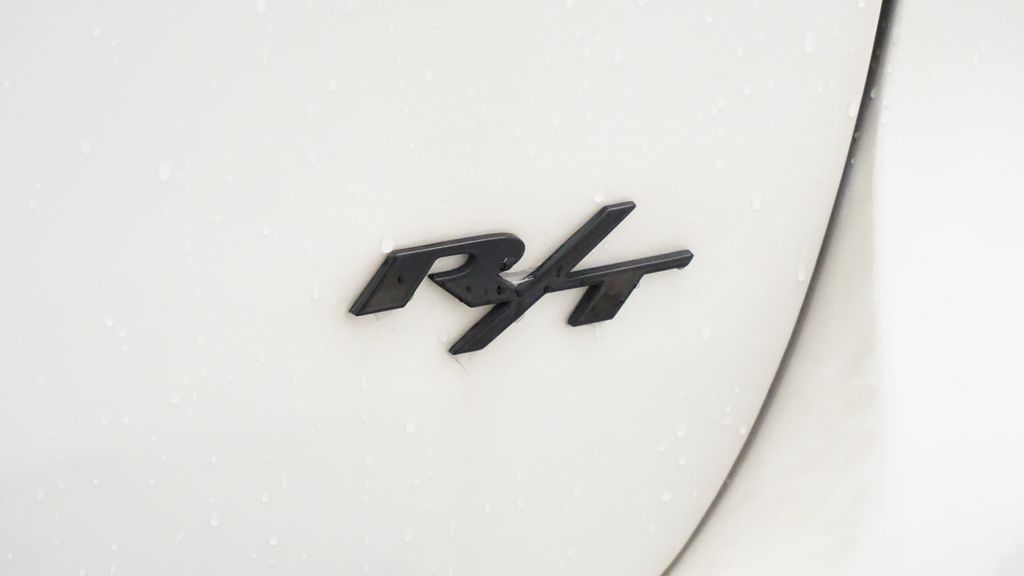 Thumbnail: 2022 Dodge Durango - 24