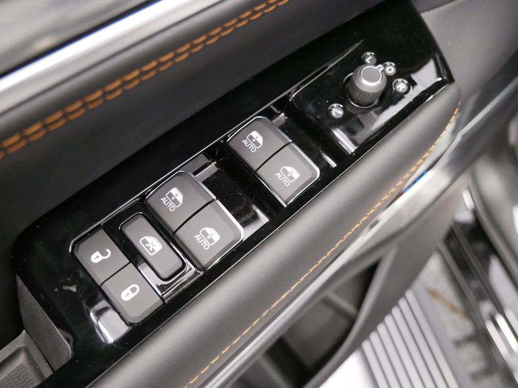 Thumbnail: 2026 Jeep Grand Wagoneer L - 19