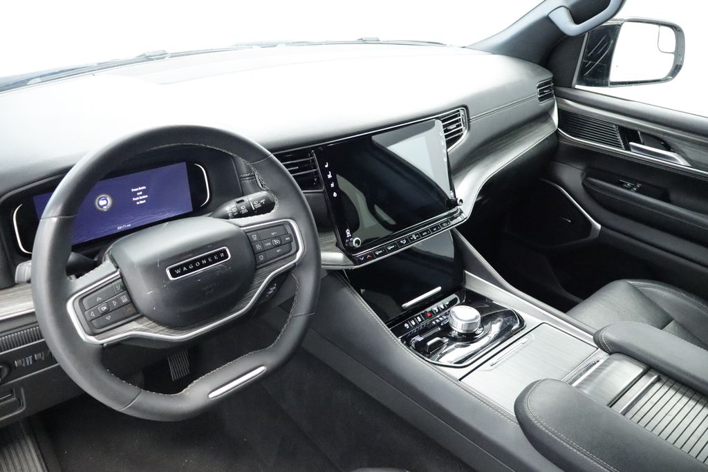 Thumbnail: 2024 Jeep Wagoneer - 12