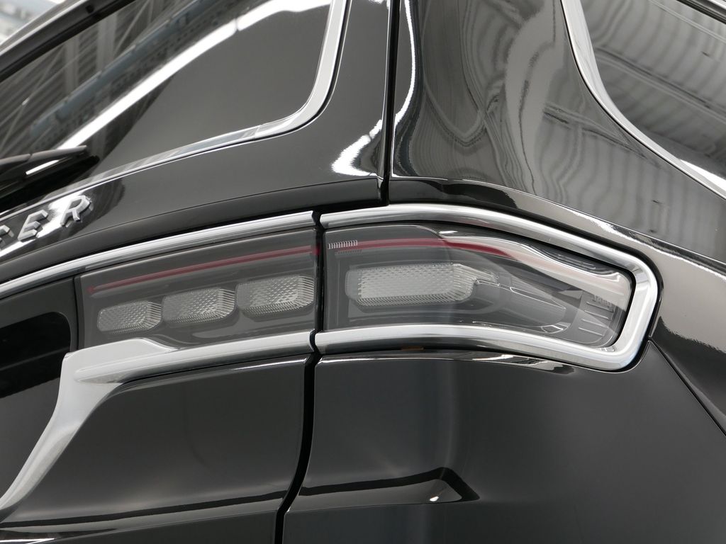 Thumbnail: 2023 Jeep Grand Wagoneer - 48