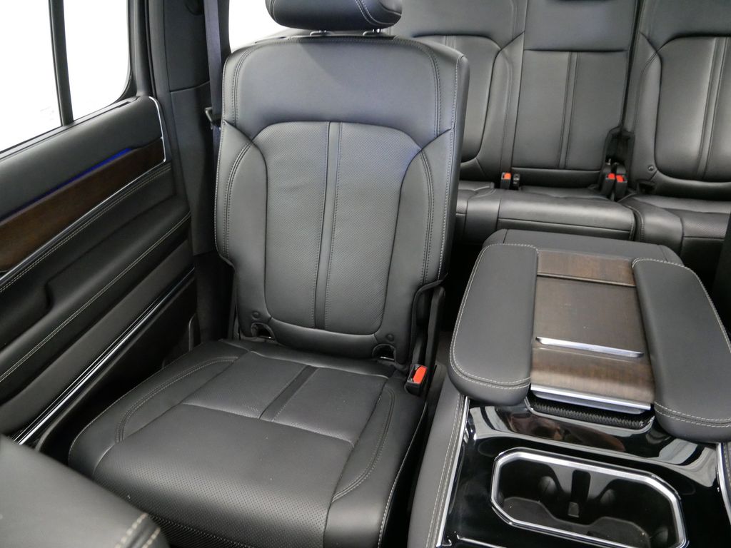 Thumbnail: 2023 Jeep Grand Wagoneer - 25