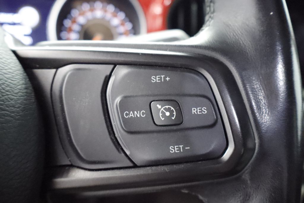 Thumbnail: 2021 Jeep Gladiator - 24