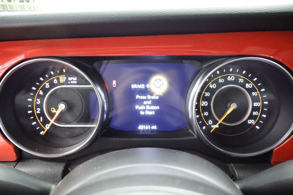 Thumbnail: 2021 Jeep Gladiator - 12