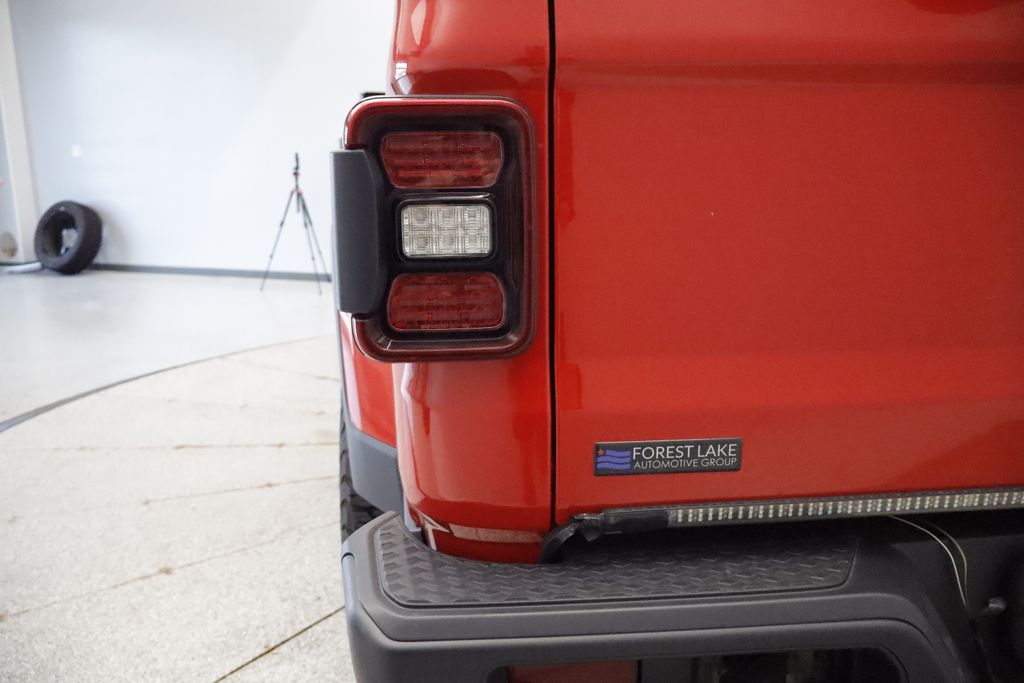 Thumbnail: 2021 Jeep Gladiator - 16